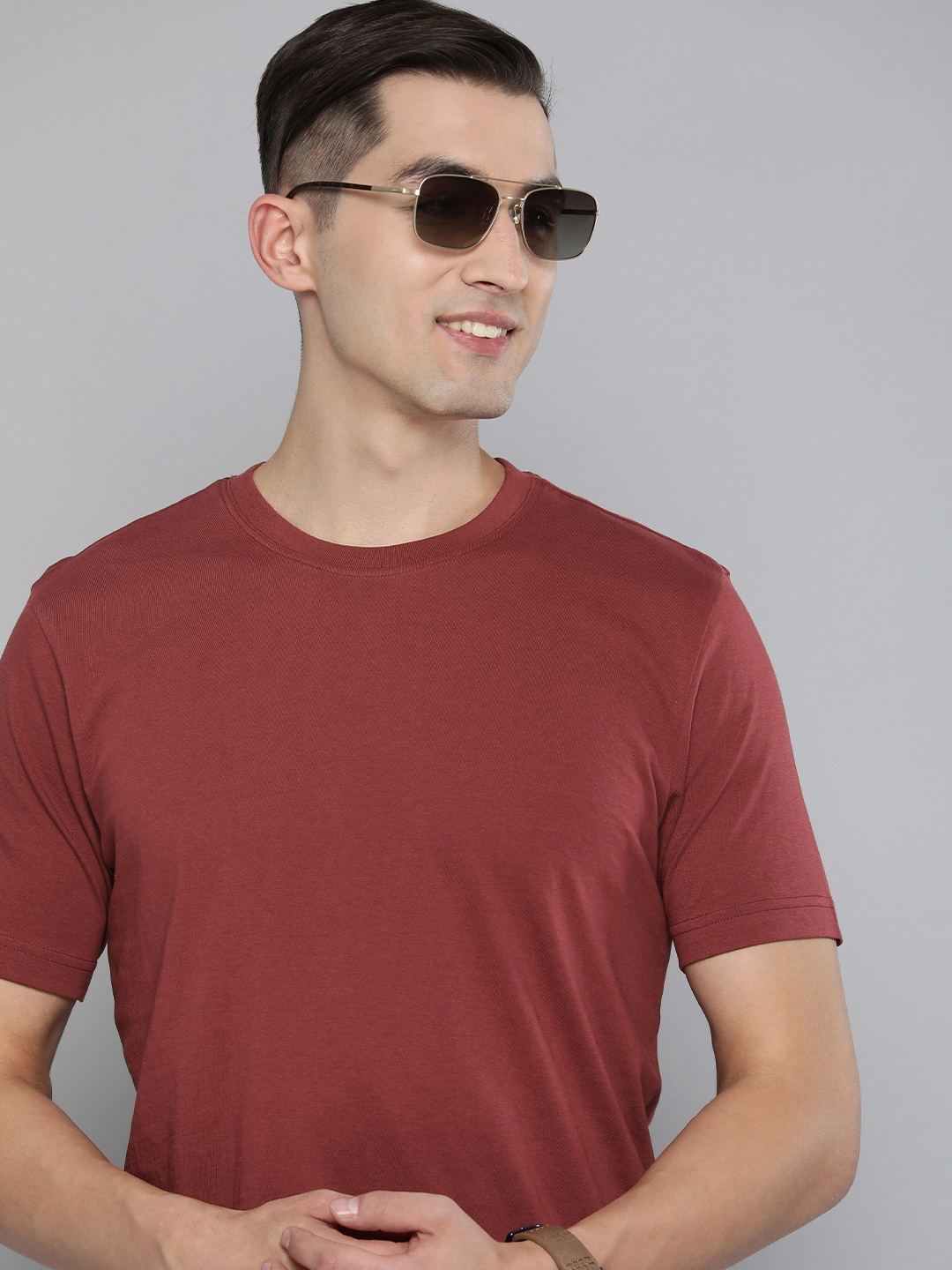 

HERE&NOW Men Round Neck Pure Cotton T-shirt, Burgundy