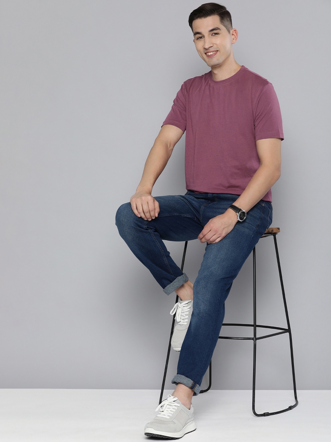 

HERE&NOW Men Mauve Solid Pure Cotton T-shirt