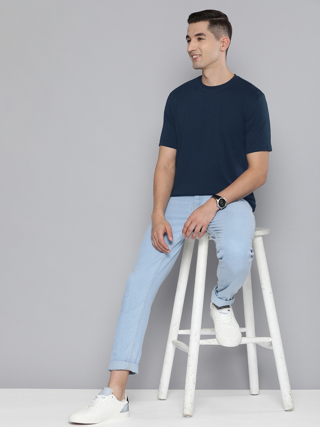 

HERE&NOW Men Navy Blue Solid Pure Cotton T-shirt