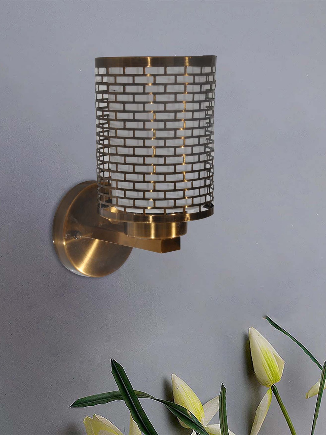 

SHREE KALA HOME DECOR White Brick Jali Wall Light