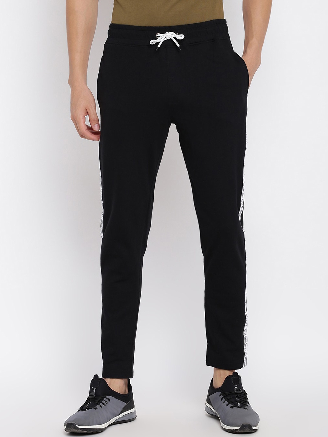 

abof Men Black Joggers Trousers