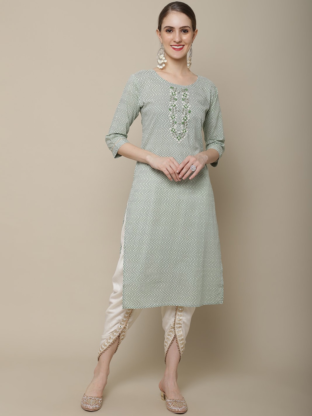 

Sangria Women Green & White Yoke Design Thread Work Kurta