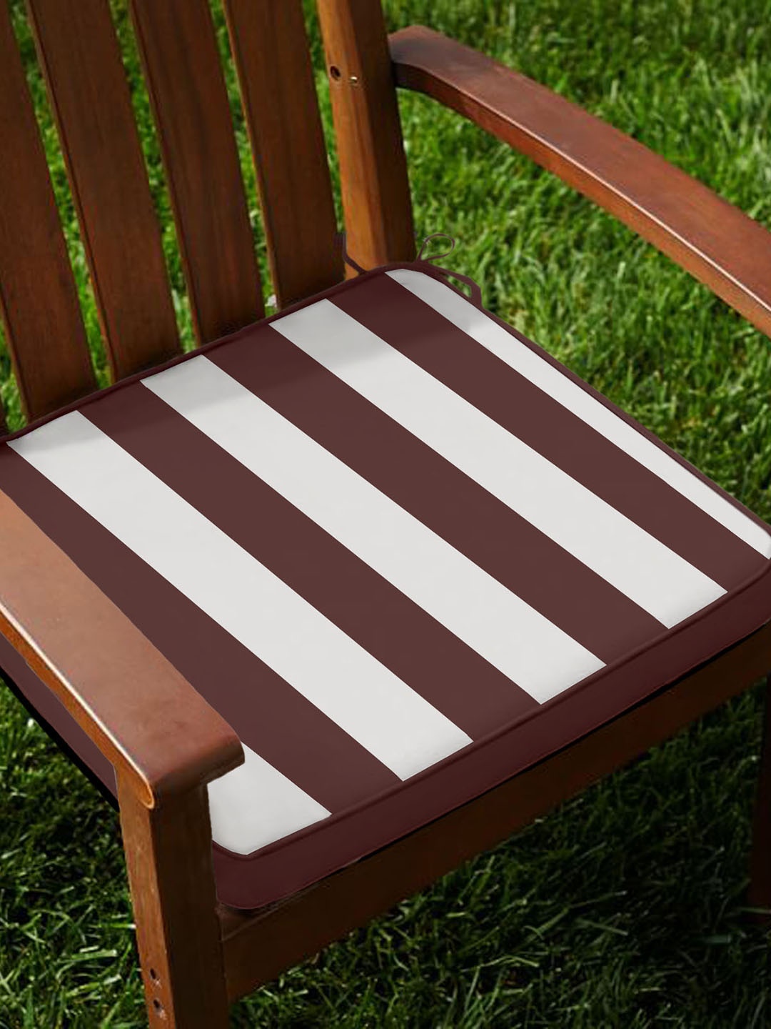 

Lushomes Set of 2 Brown & White Striped Chair Pads