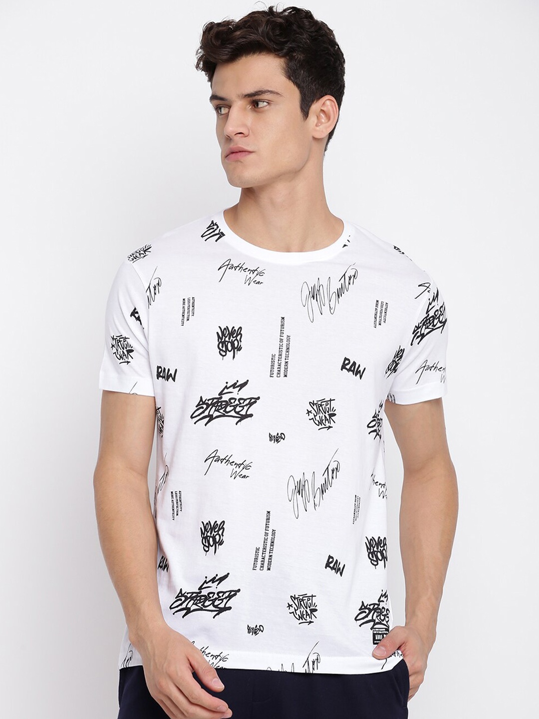 

abof Men White Printed Conversational Round Neck Short Sleeves T-shirt