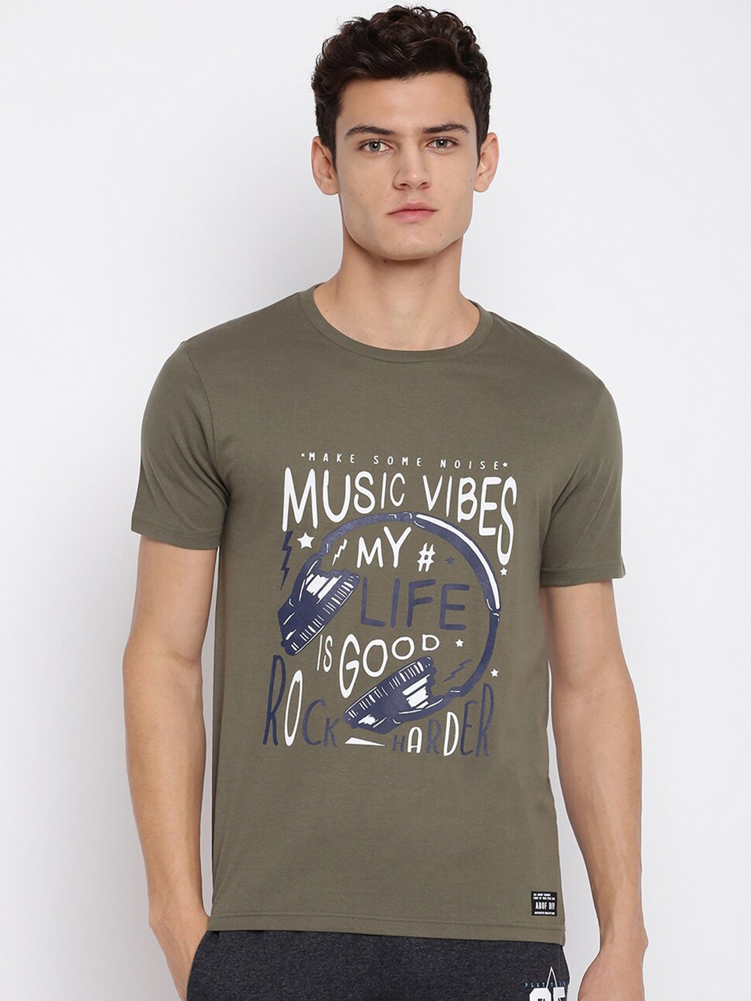 

abof Men Olive Green Typography Printed Round Neck Short Sleeves T-shirt