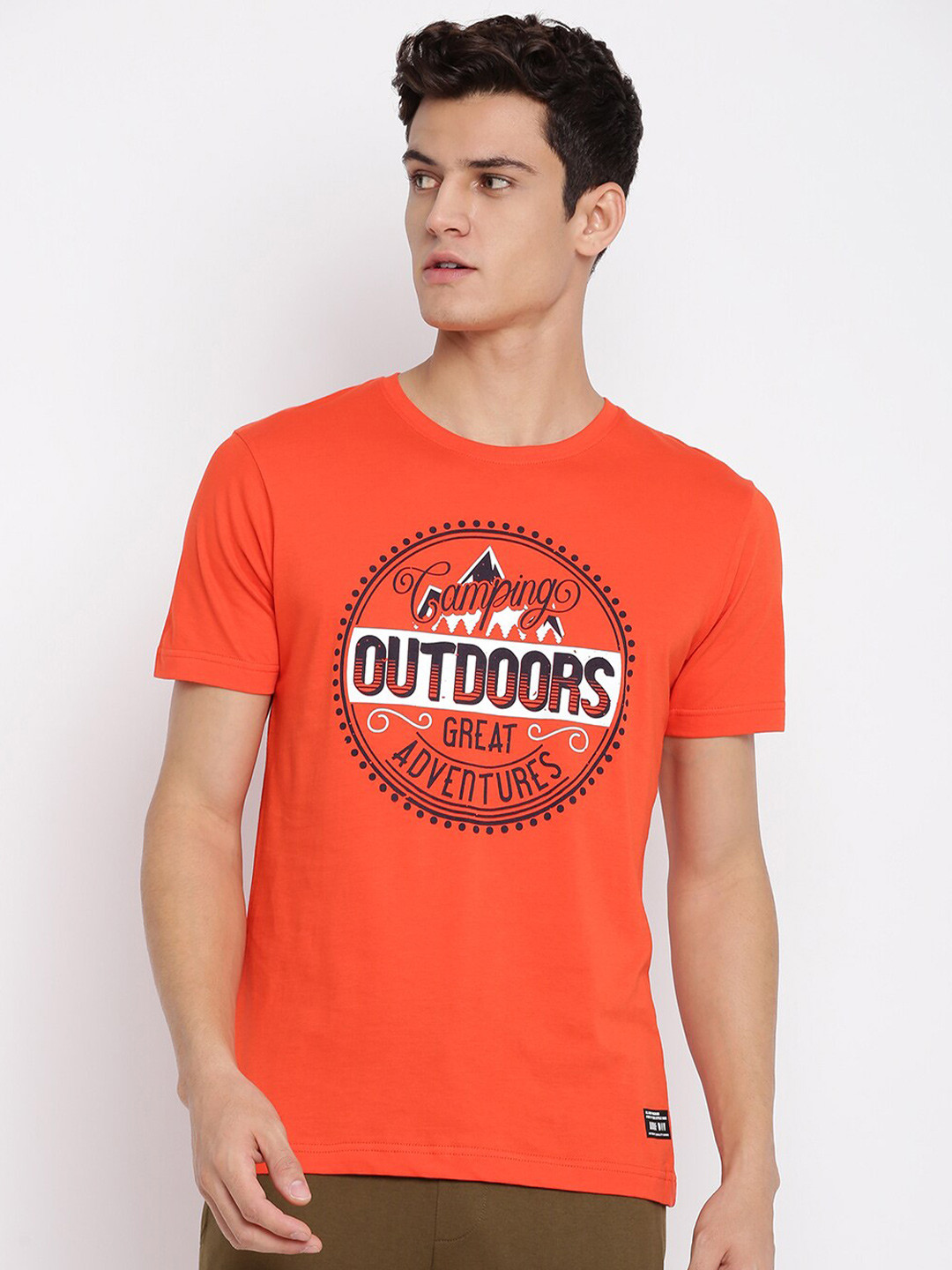 

abof Men Orange Typography Printed Round Neck Short Sleeves T-shirt