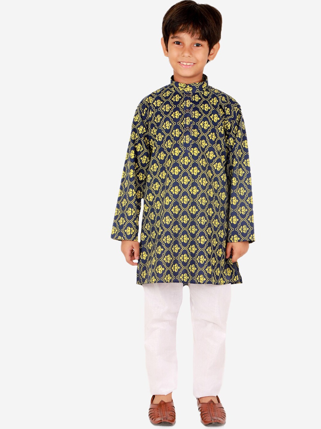 

Pro-Ethic STYLE DEVELOPER Boys Blue Floral Printed Pure Cotton Kurta with Pyjama