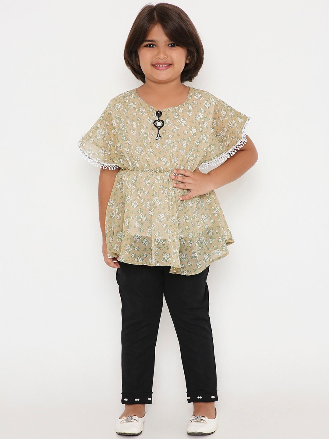 

POPLINS Girls Yellow And Black Floral Printed Pure Cotton Top With Capri