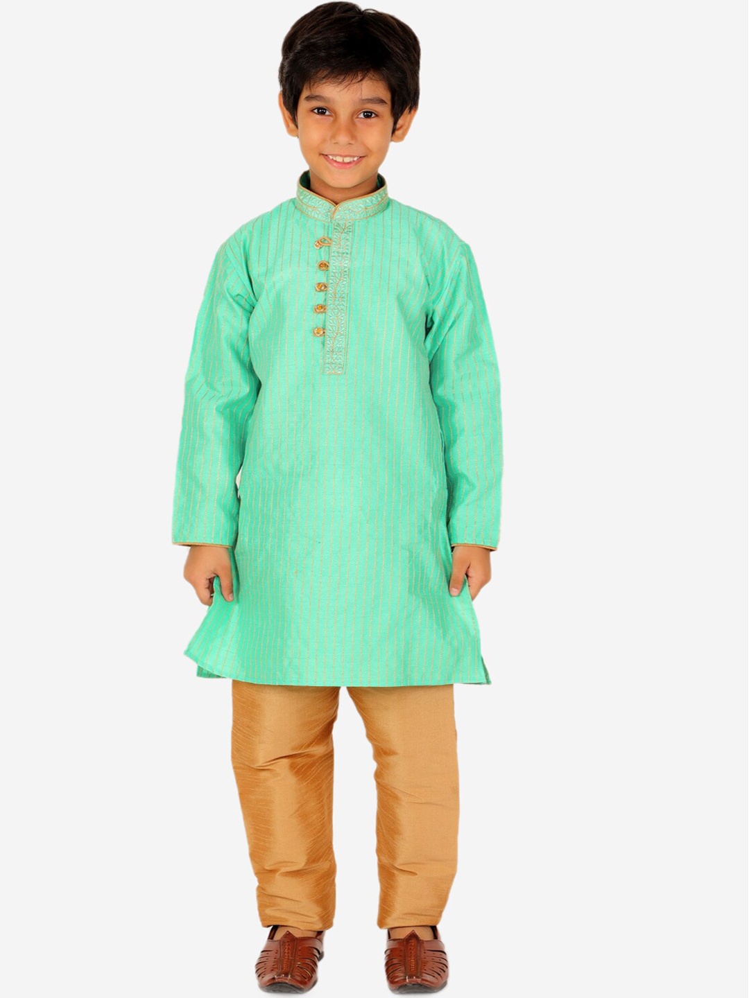 

Pro-Ethic STYLE DEVELOPER Boys Green & Gold-Toned Striped Pure Silk Kurta with Pyjamas