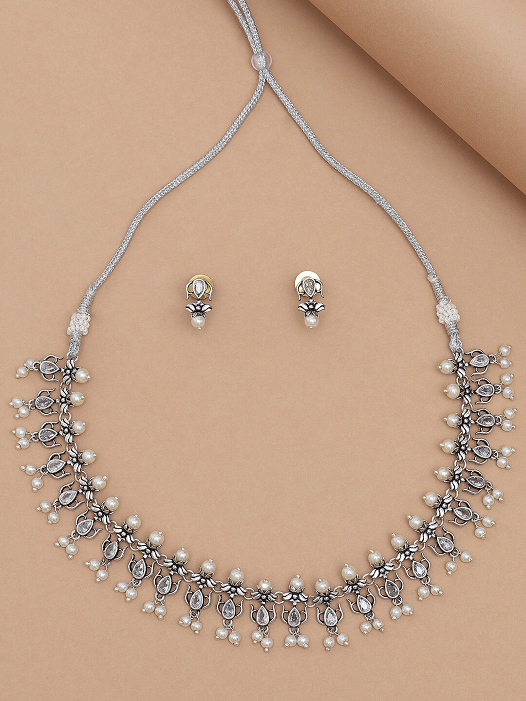 

Voylla Women White Silver-Plated Oxidised Jewellery Set