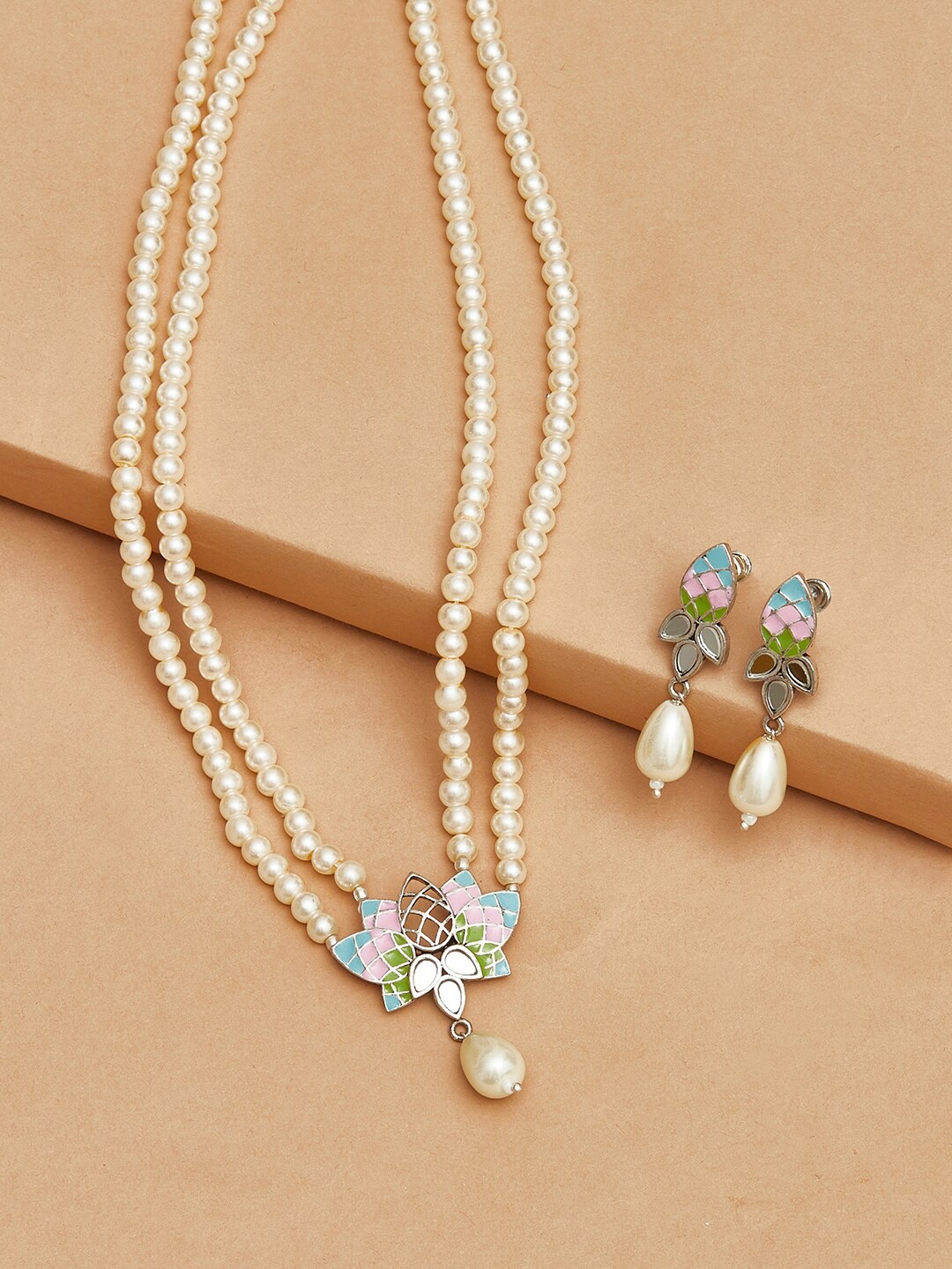 

Voylla Woman Silver-Plated Teardrop Faux Pearl Jewellery Set