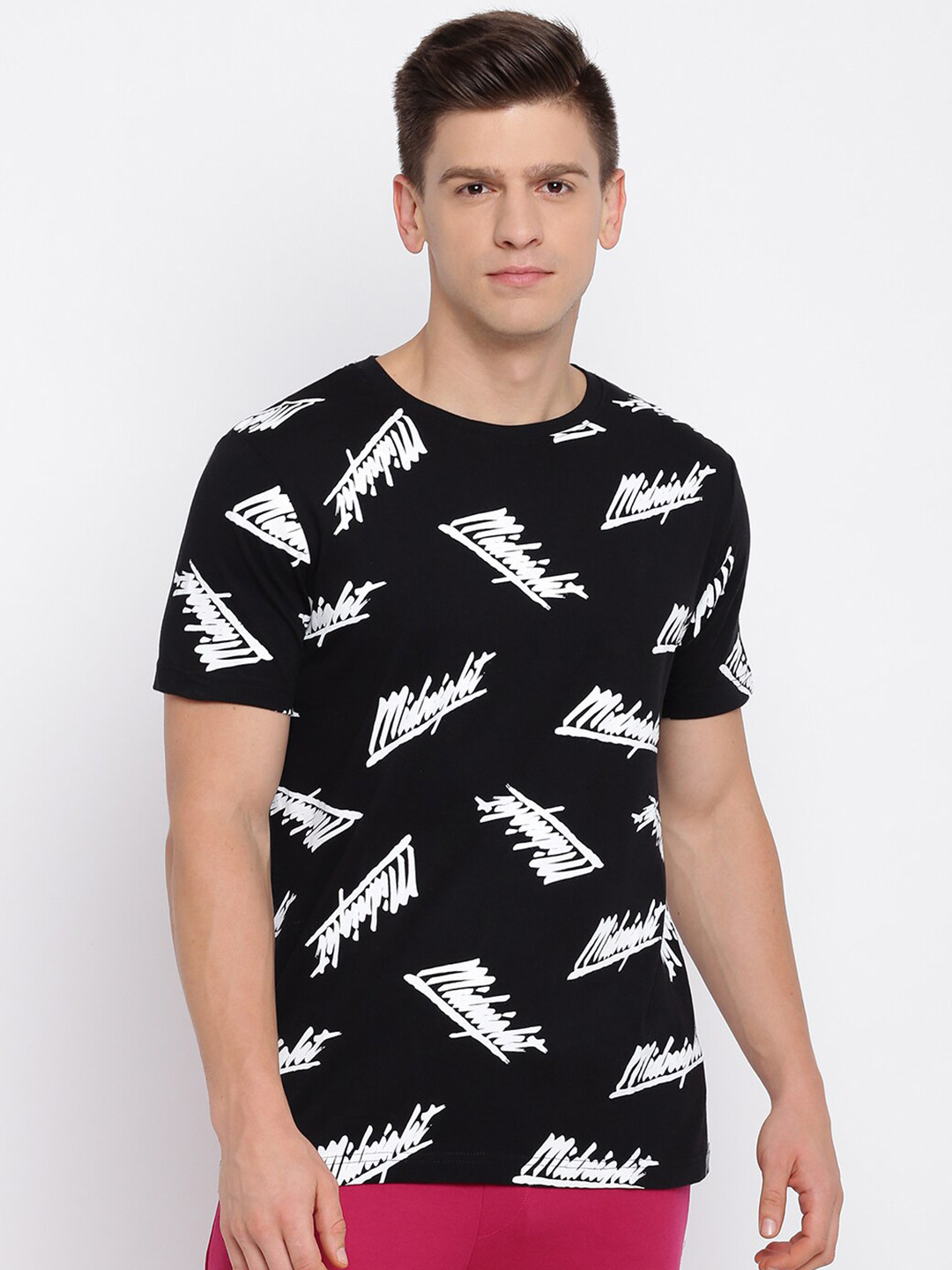 

abof Men Black Typography Printed T-shirt