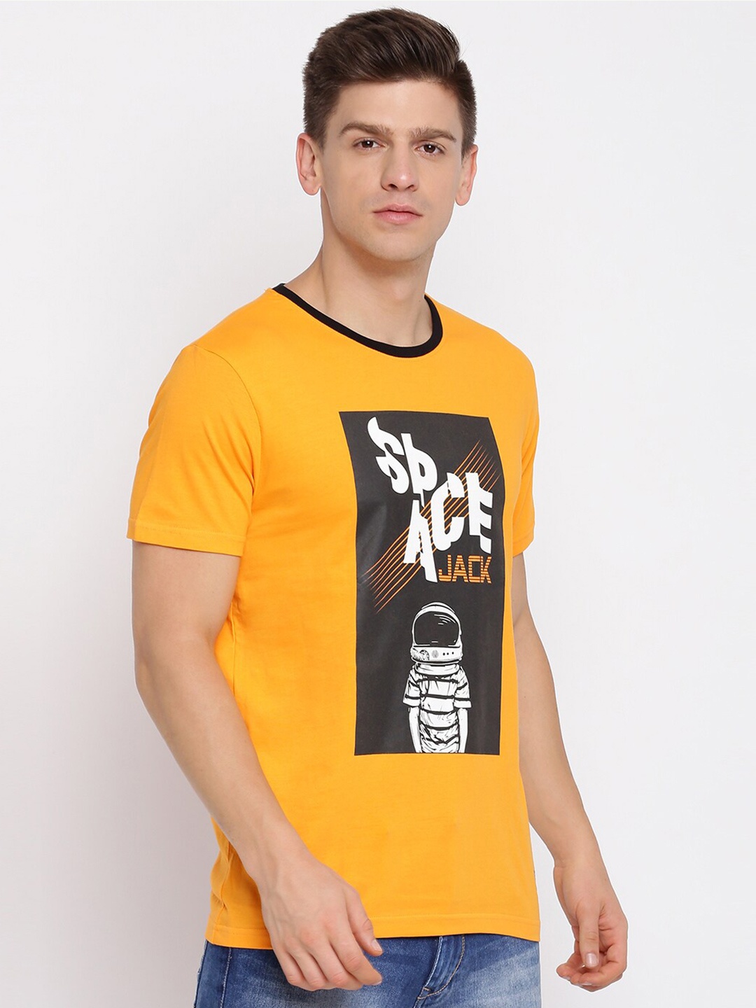 

abof Men Yellow Printed Round Neck Short Sleeves T-shirt