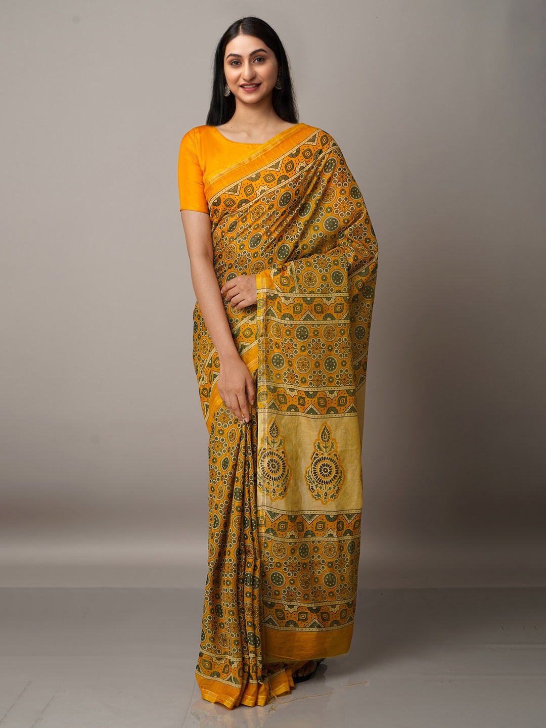 

Unnati Silks Yellow & Green Silk Cotton Chanderi Saree