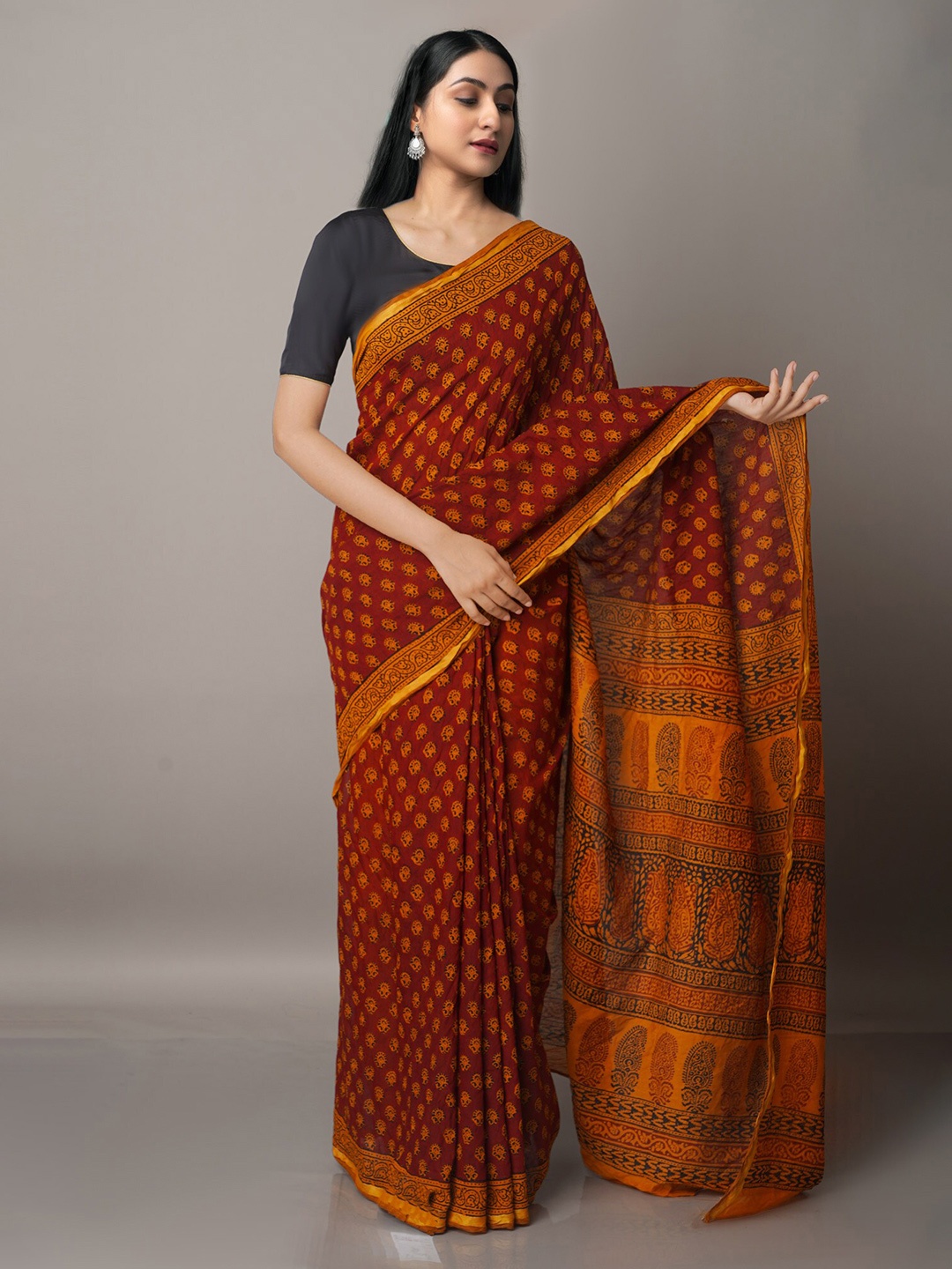 

Unnati Silks Maroon & Gold-Toned Bagh Zari Chanderi Saree
