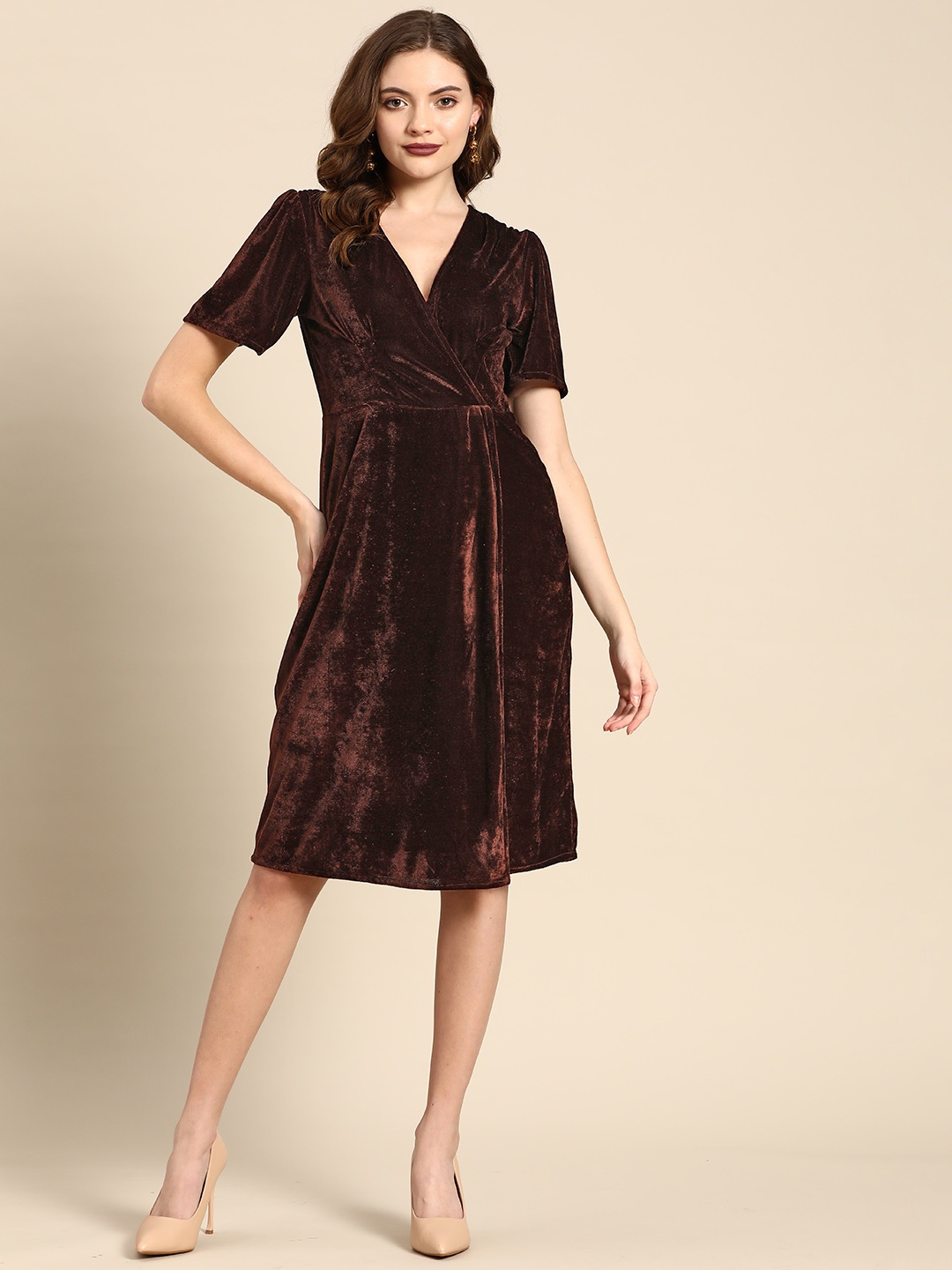 

DODO & MOA Brown Velvet Wrap Dress