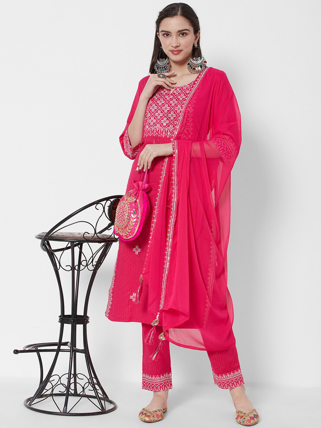 

HEEPOSH Women Magenta Floral Embroidered Thread Work Pure Cotton Kurta with Trousers & With Dupatta