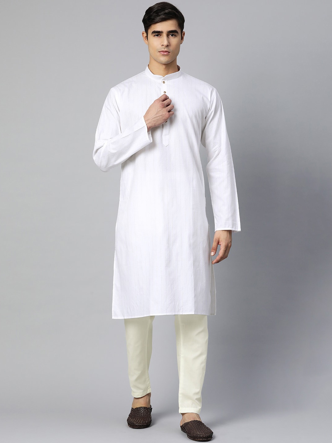

MANQ Men White Mandarin Collar Straight Cotton Kurta