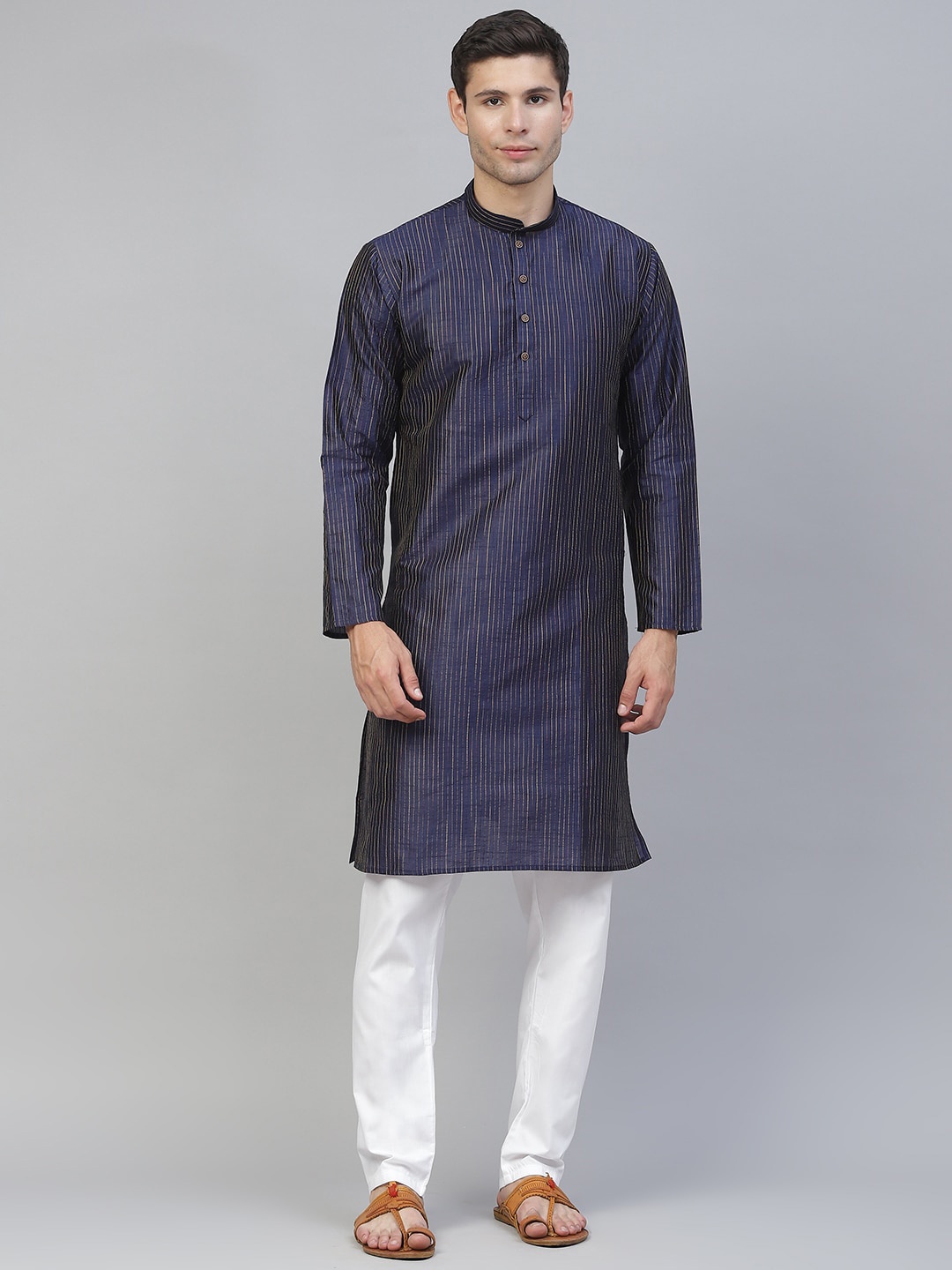 

MANQ Men Navy Blue Mandarin Collar Straight Kurta