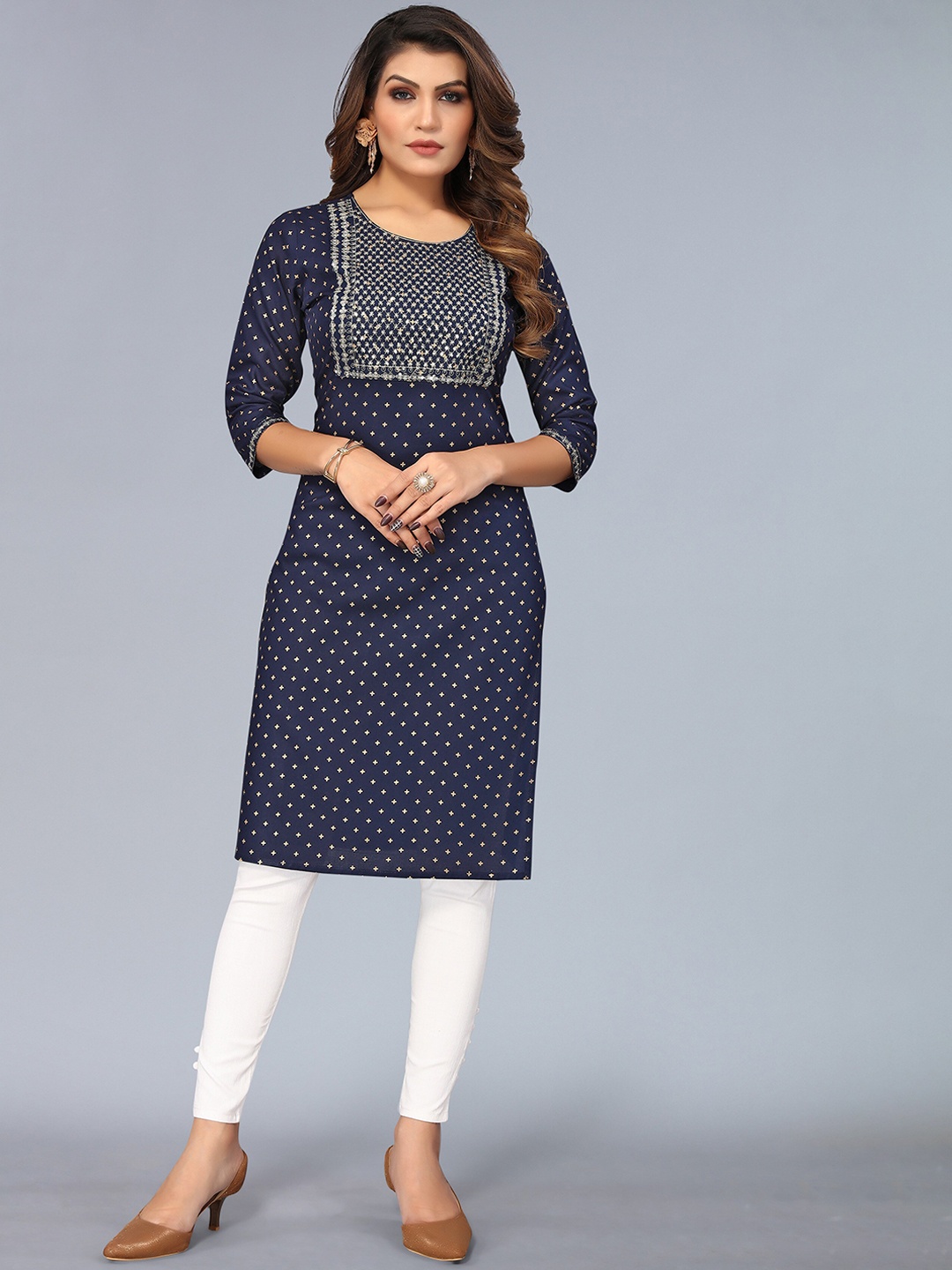 

Nimayaa Women Navy Blue Floral Embroidered Kurta
