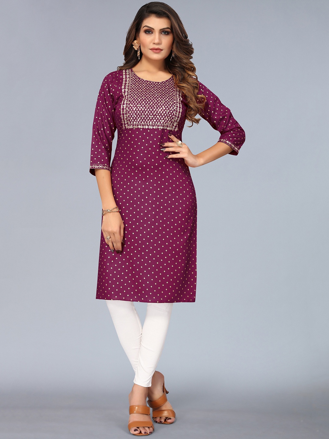 

Nimayaa Women Purple Floral Embroidered Kurta