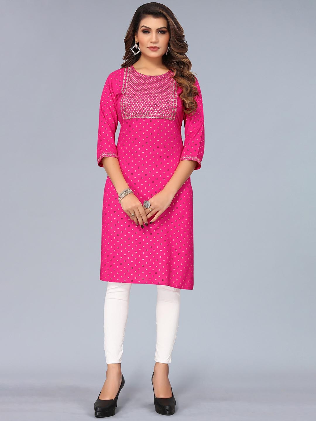 

Nimayaa Women Pink Floral Embroidered Kurta