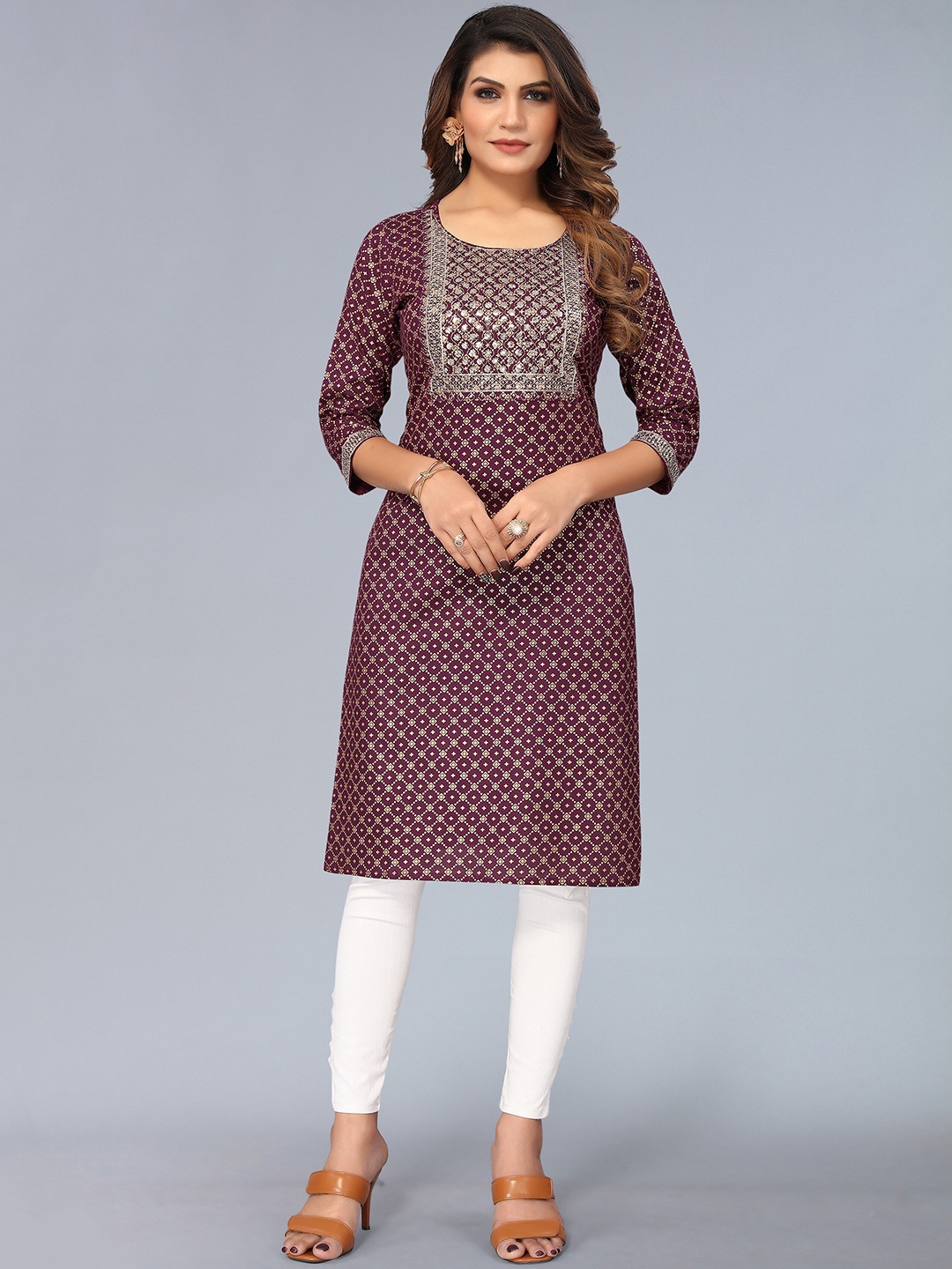 

Nimayaa Women Purple Floral Embroidered Kurta