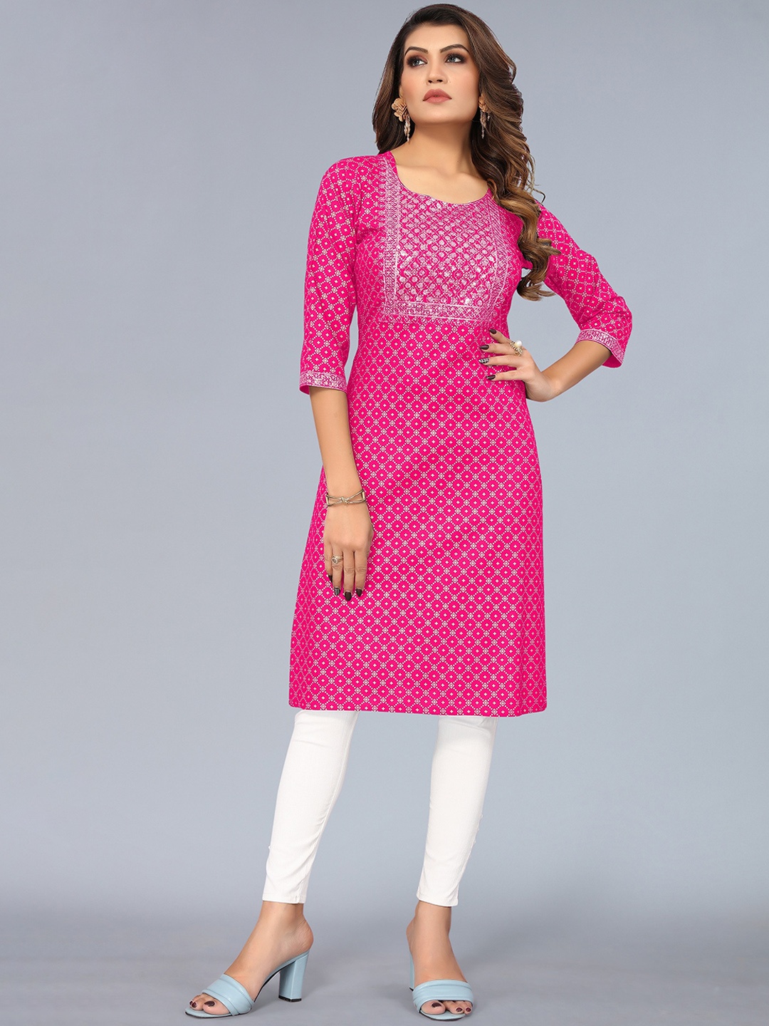 

Nimayaa Women Pink Floral Embroidered Kurta