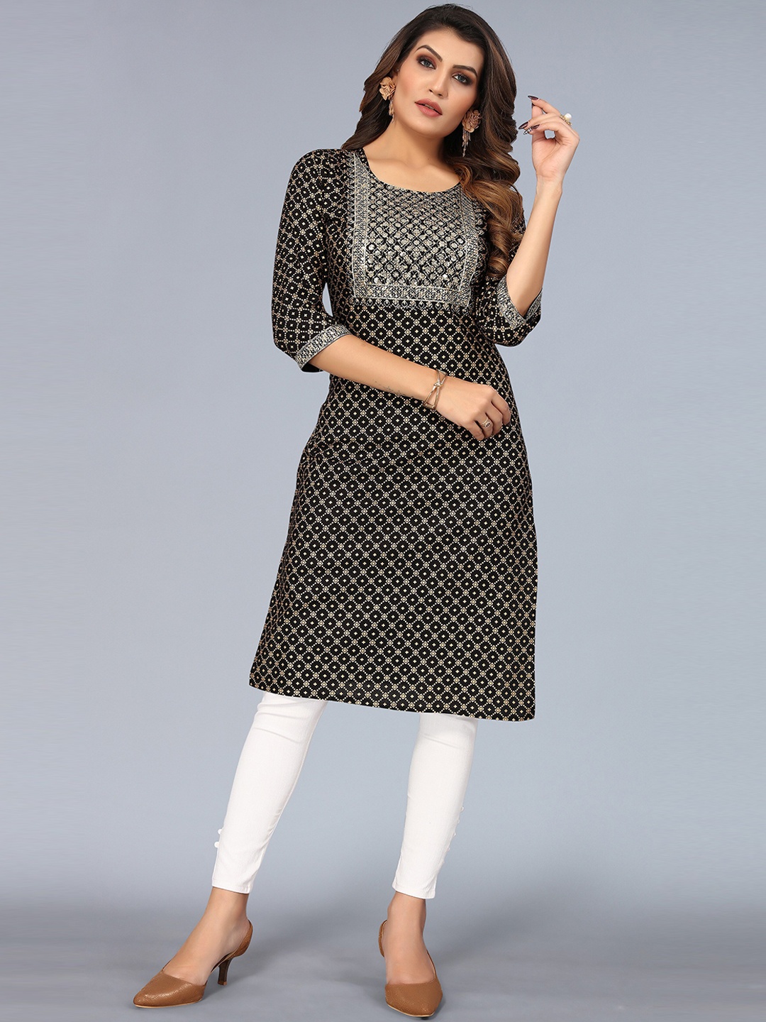 

Nimayaa Women Black Thread Work Floral Kurta
