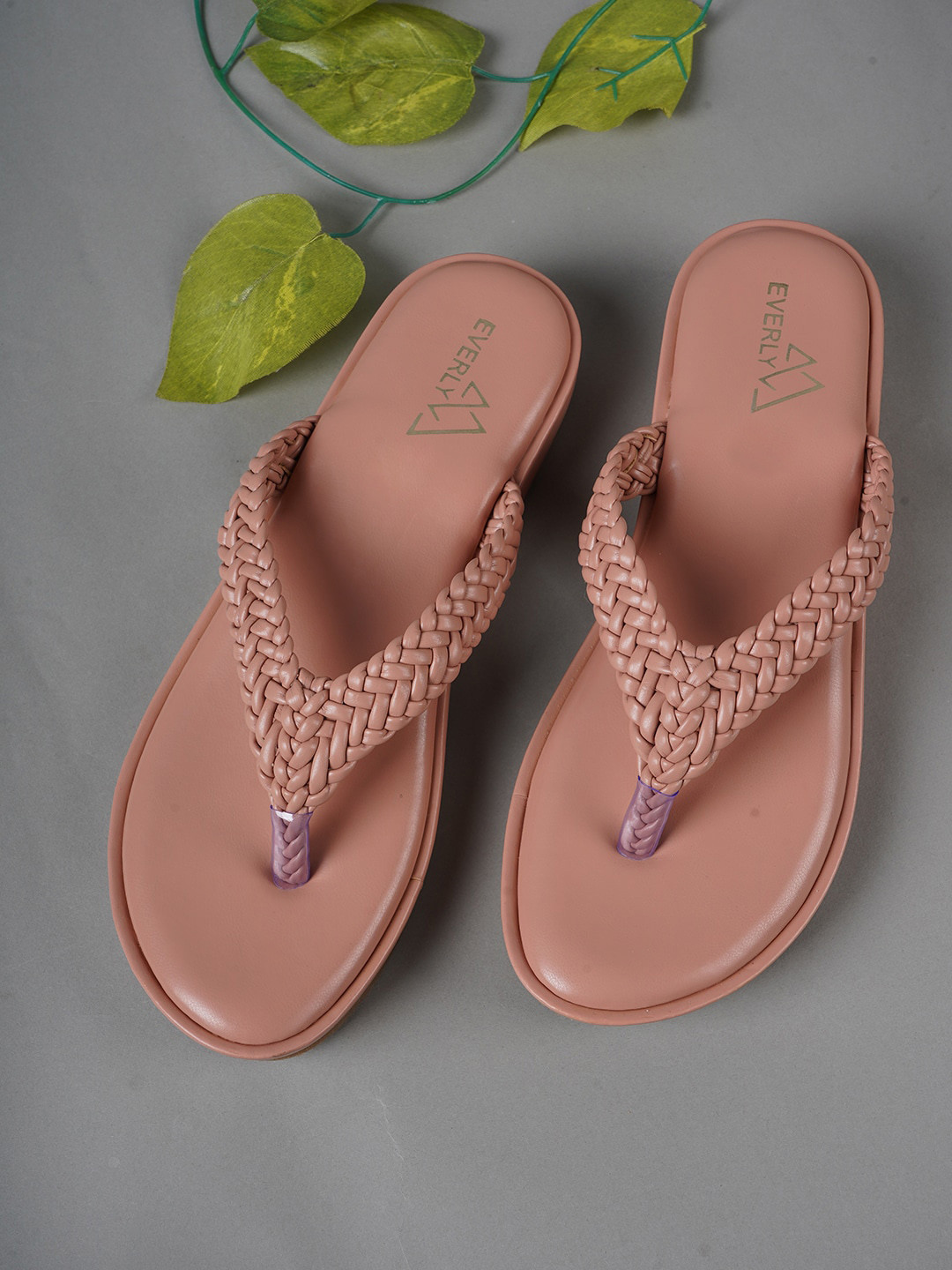 

EVERLY Women Pink T-Strap Flats
