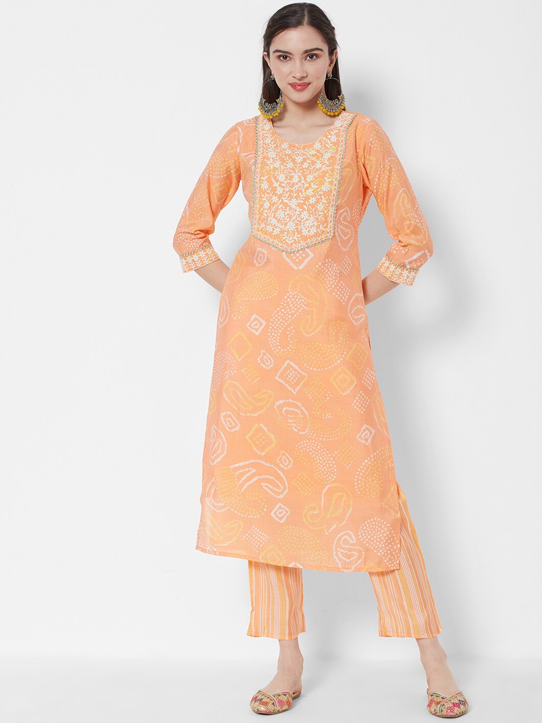 

HEEPOSH Women Orange Embroidered Thread Work Chanderi Silk Kurta Set With Dupatta