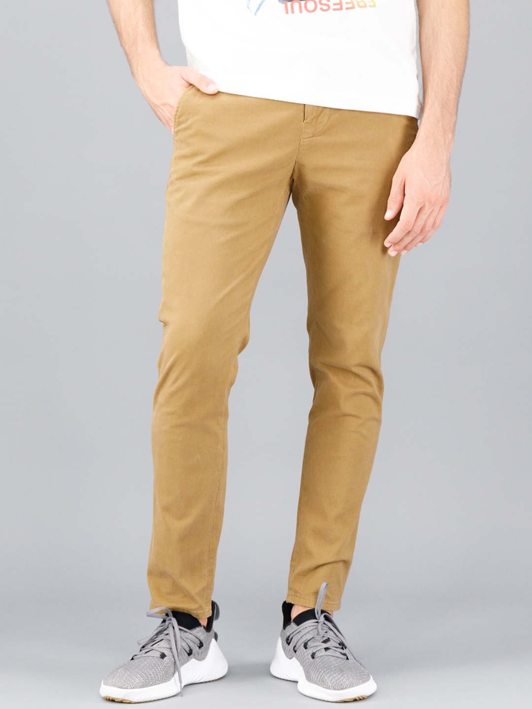 

FREESOUL Men Beige Chinos Trousers
