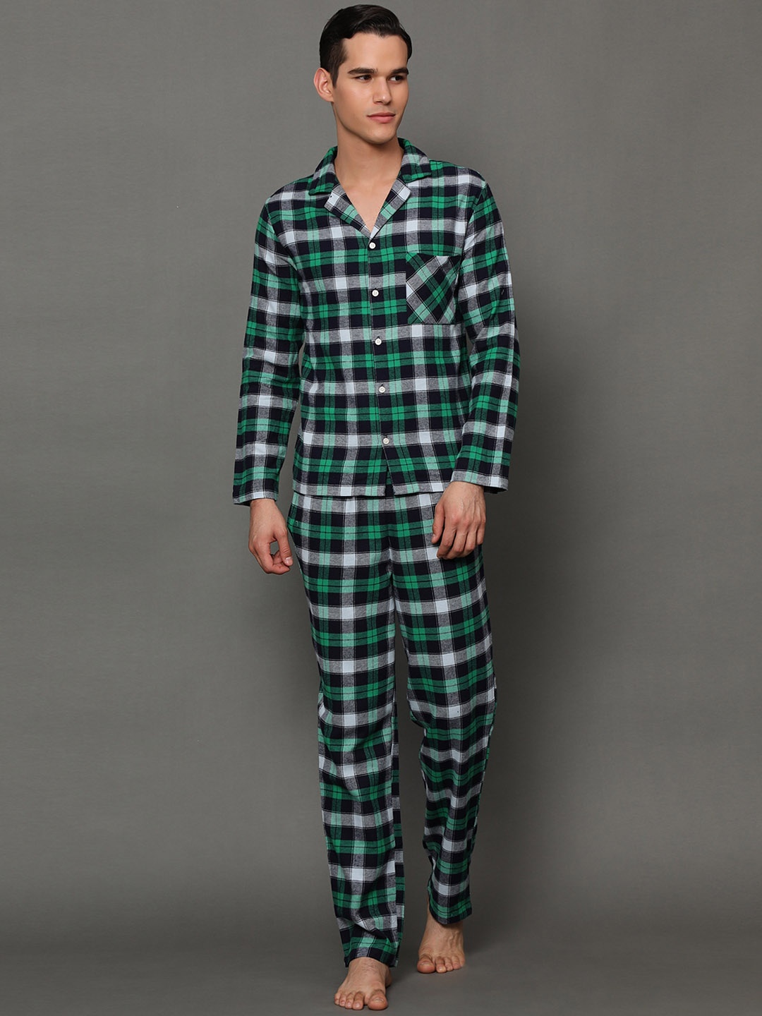 

BStories Men Green & Grey Checked Night suit