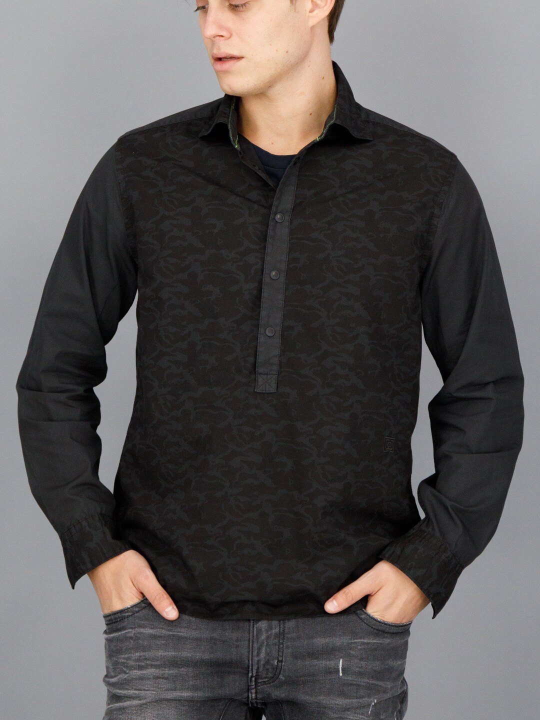 

FREESOUL Men Slim Fit Printed Pure Cotton Casual Shirt, Black