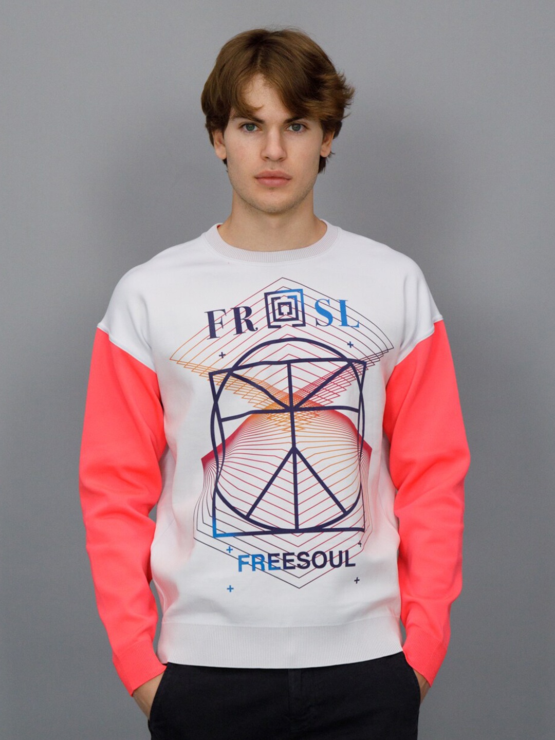 

FREESOUL Men Grey & Pink Printed Sweatshirt