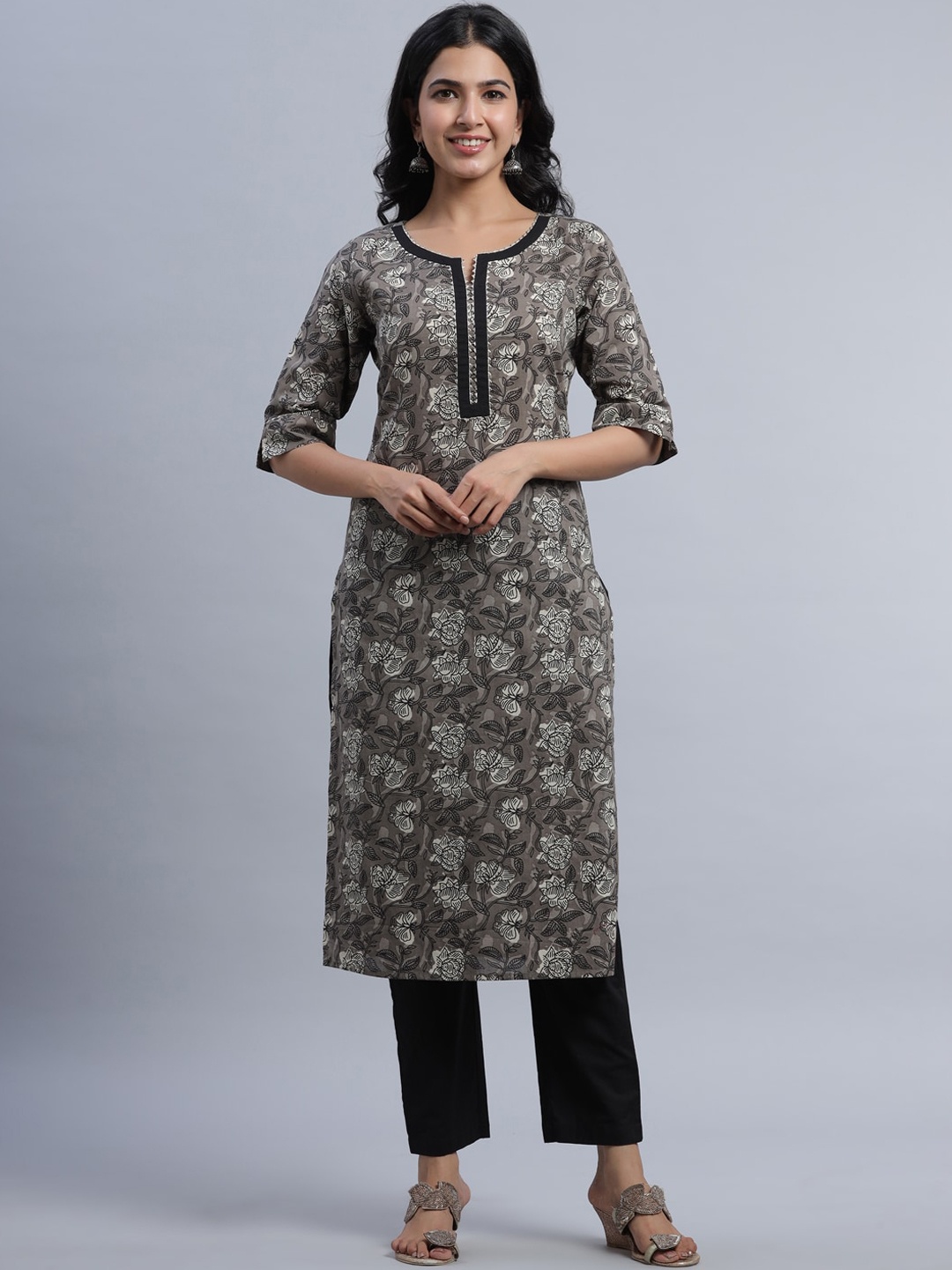 

Indian Virasat Women Grey Floral Printed Gotta Patti Cotton Kurta