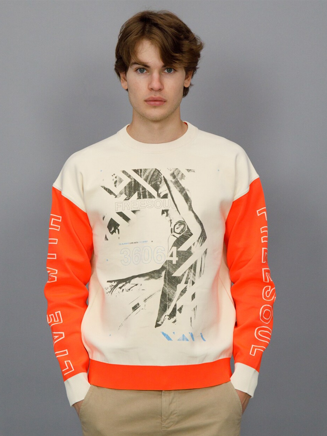 

FREESOUL Men Off White Printed Sweatshirt