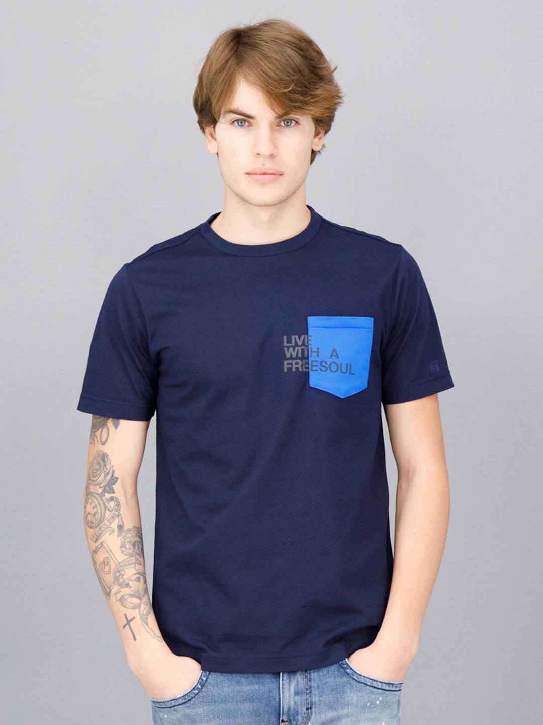 

FREESOUL Men Blue T-shirt