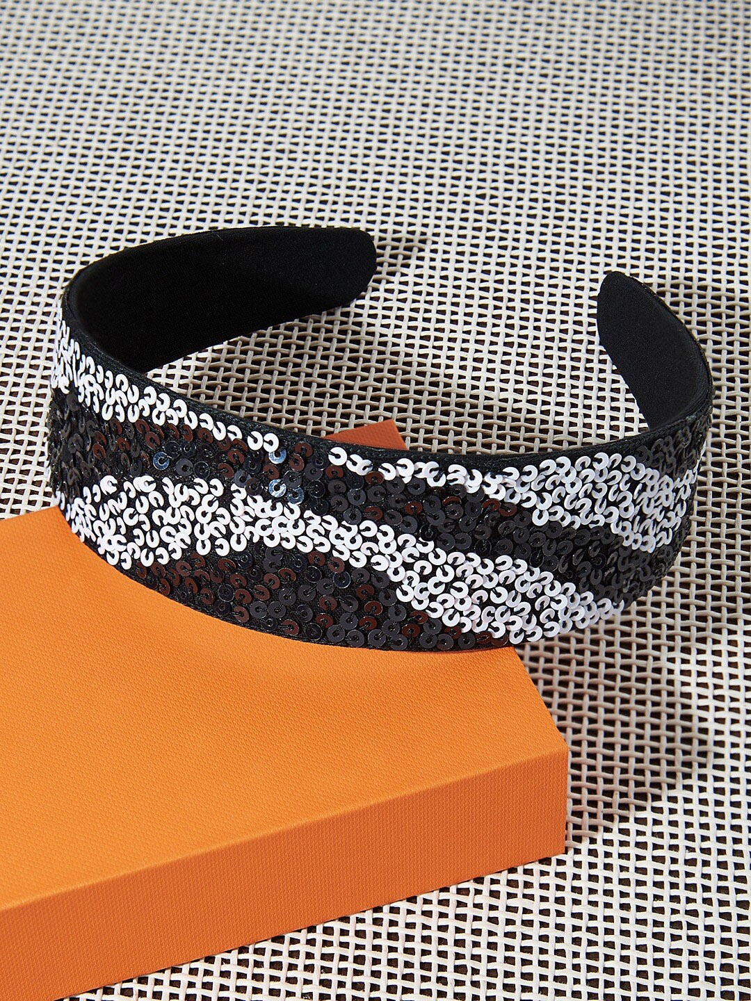 

AMI Women Embellished Hairband, Black