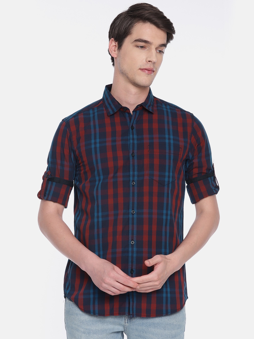 

HIGHLANDER Men Blue & Red Slim Fit Checked Casual Shirt