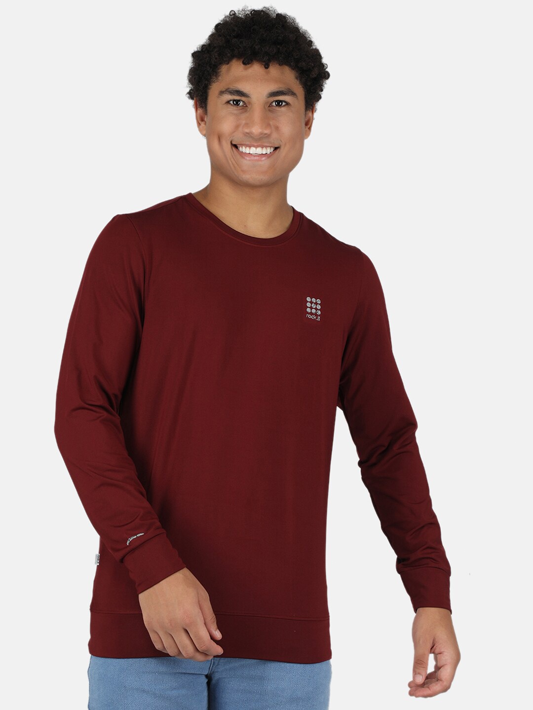 

rock it Men Maroon Solid Sweatshirt