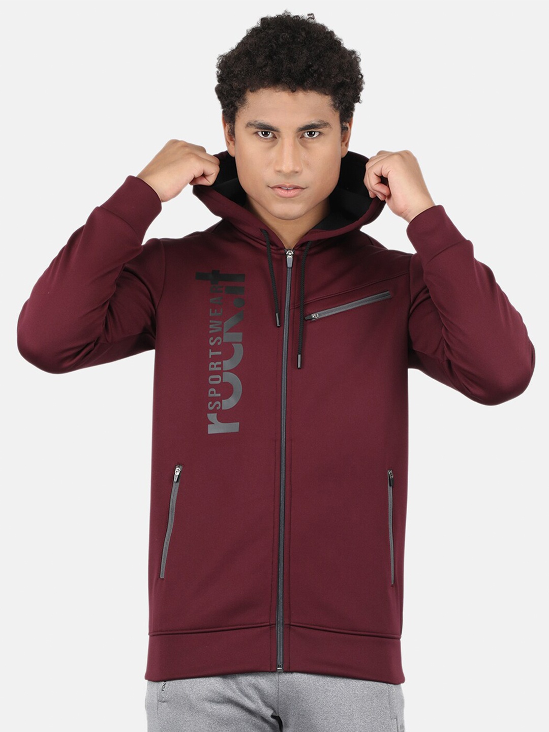 

rock it Men Maroon Printed Hooded Sweatshirt