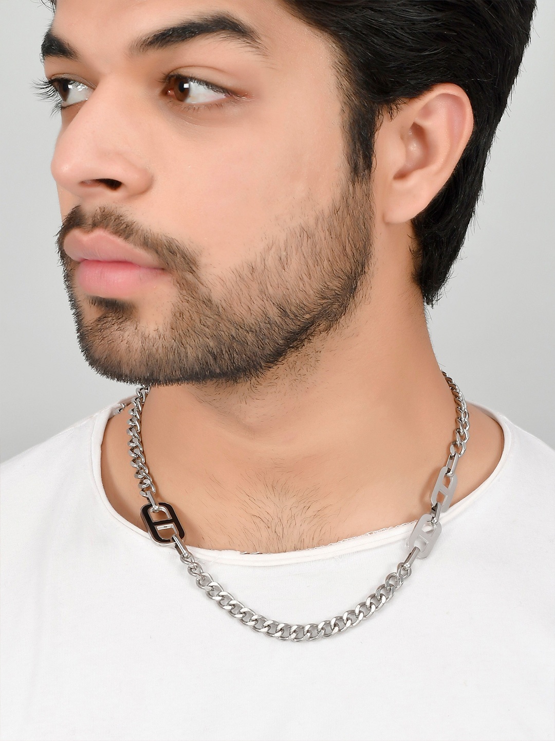 

AQUASTREET Men Silver-Toned Silver-Plated Necklace