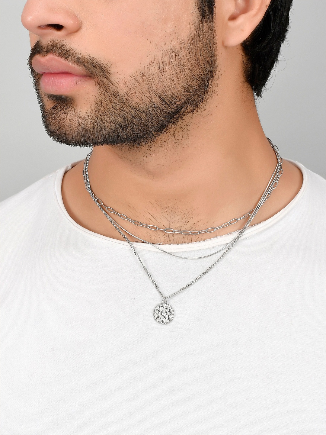 

AQUASTREET Men Silver-Toned Silver-Plated Necklace With Round Pendant