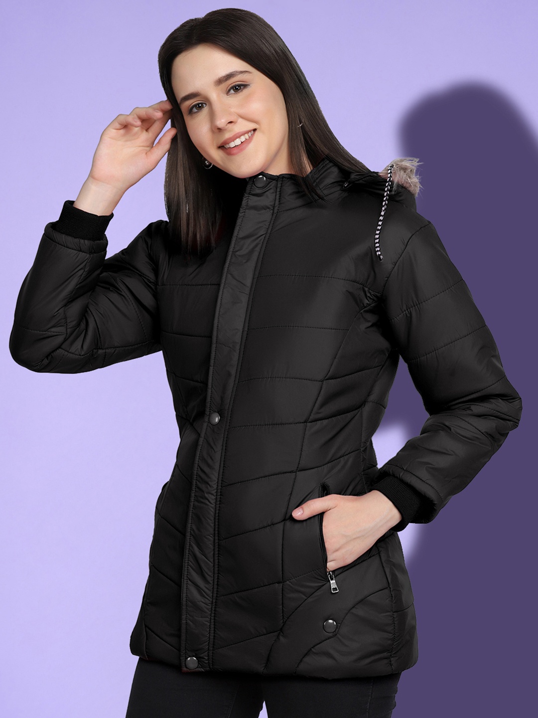 

BUY NEW TREND Women Black Lightweight Quilted Jacket