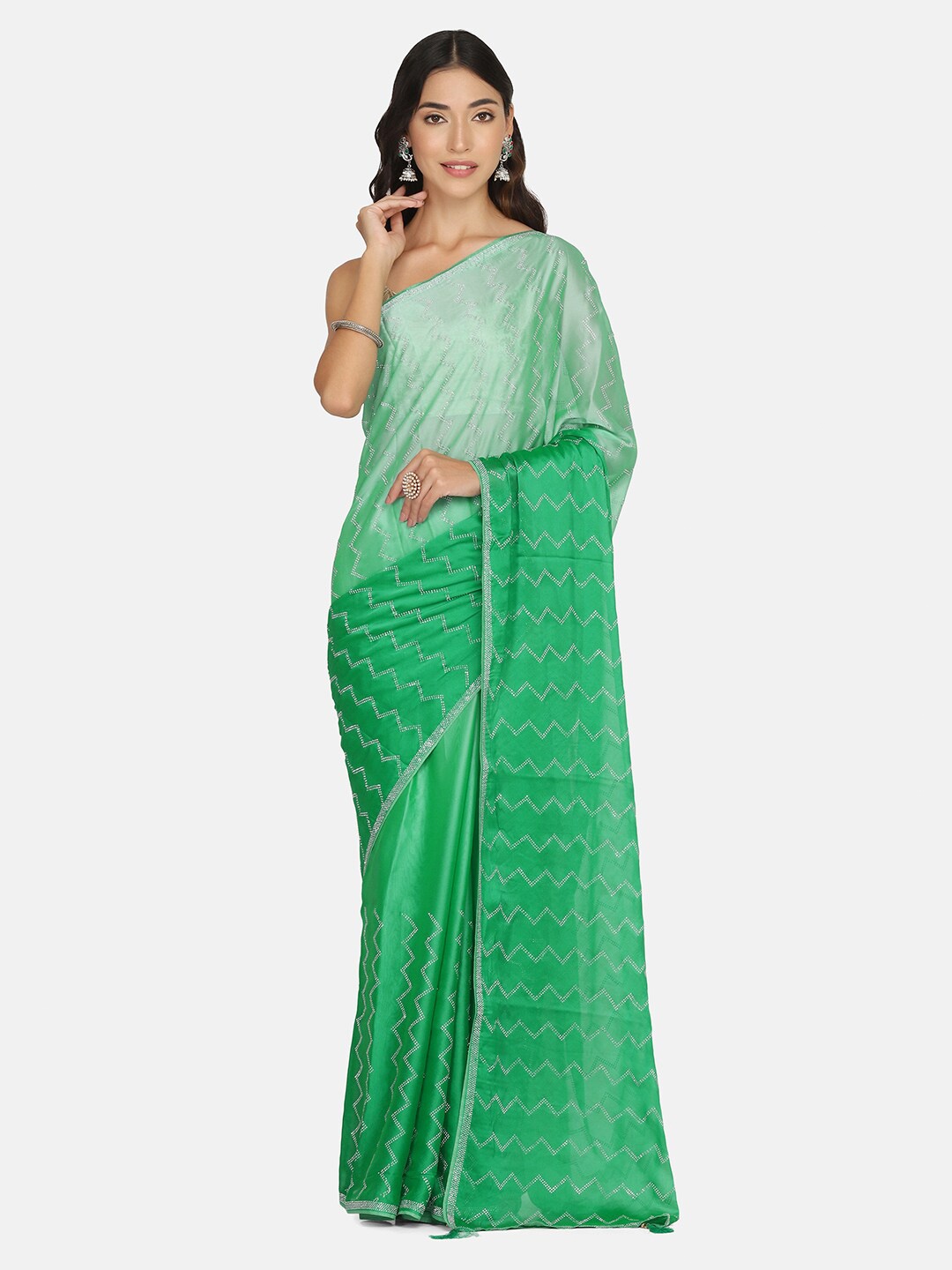 

BOMBAY SELECTIONS Green & Silver-Toned Embellished Zari Saree