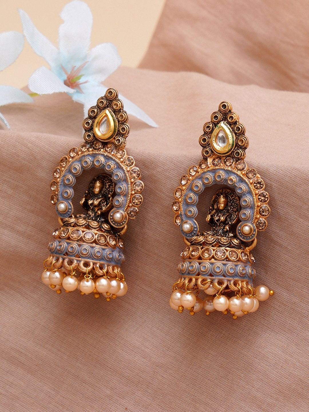 

KARATCART Grey & Gold-Plated Classic Jhumkas Earrings