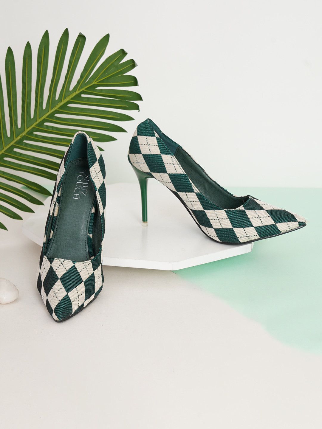 

SHUZ TOUCH Women Green & Beige Printed Kitten Pumps