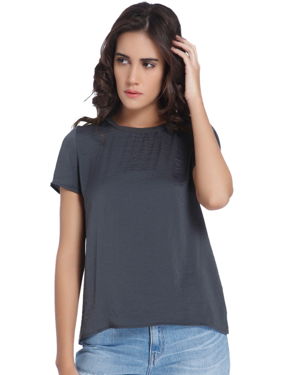 

Vero Moda Women Grey Solid Round Neck T-shirt