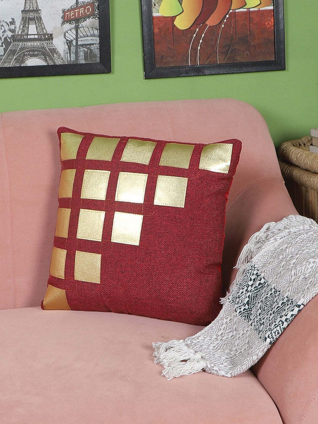 

MFD HOME FURNISHING Maroon & Gold Geometric Square Cushion Cover
